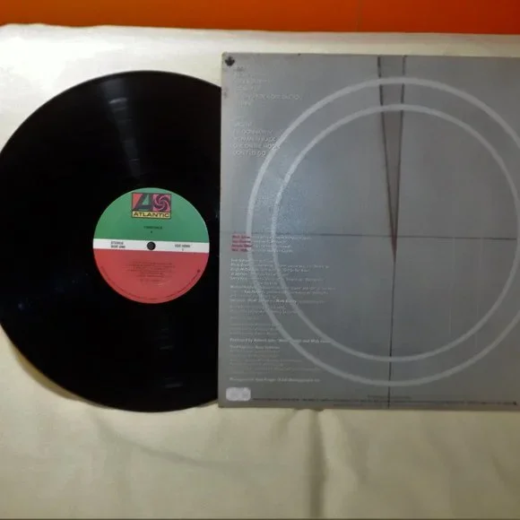 ~~~ FOREIGNER ~~~ LP - Picture 2 of 2